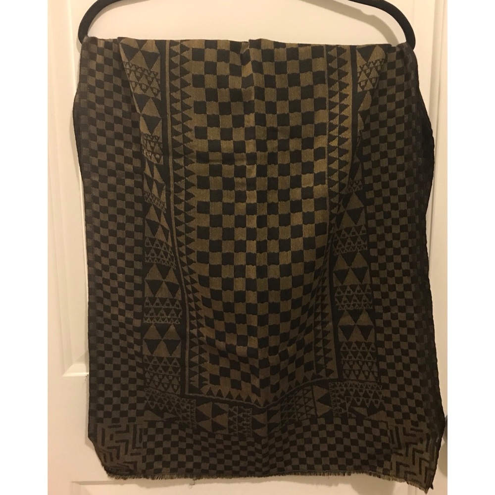 Patterned scarf - Picture 2 of 2